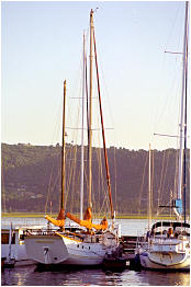 Yachten auf der Knysna Lagune
